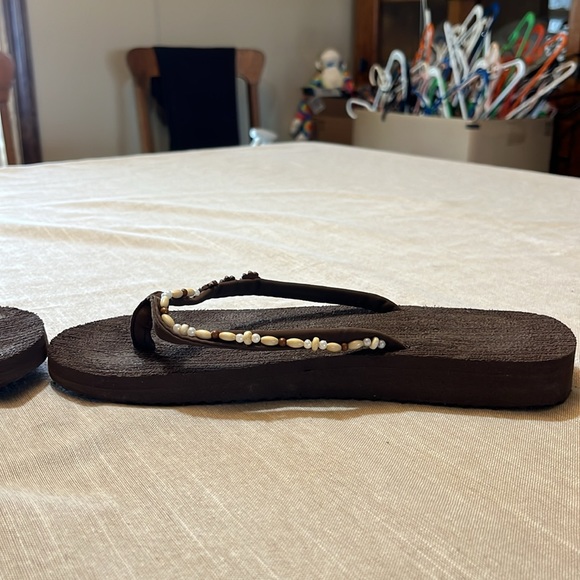 Triple T Trading flip flops chocolate brown with flower and bead design. Size 8 - Picture 4 of 12